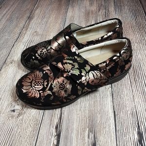 Alegria Lauren 40W black floral metallic n…